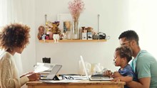 Gebot Home Office: 8 Tipps ohne und 5 Tipps mit Kindern zu Hause